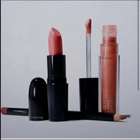 MAC Starlit Lip Bag Set - Picture 2 of 3